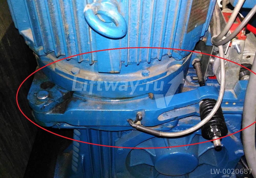 Комплект рычагов (2 шт.) тормоза лебедки YFD180L1-6 траволатор Otis 606NCT