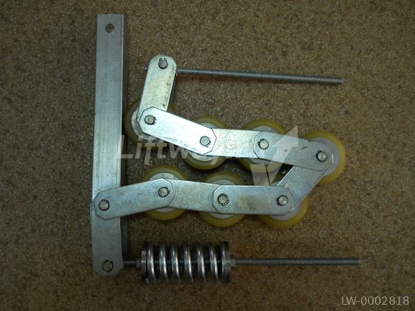 Прижимная роликовая цепь поручня эскалатора Отис 506NCE 7 роликов, пружина и кронштейн