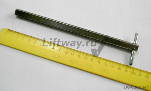 Ключ портальный треугольный открытия дверей шахты L=200мм SKG