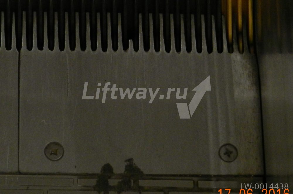 ДУБЛЬ M06394 Гребенка траволатора Sanyo, алюминиевая, правая, 22 зуба