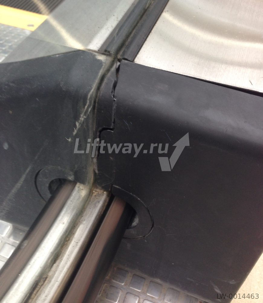ДУБЛЬ M14371 - Фронтпанель устья внешняя+внутренняя ПРАВАЯ (комплект) BLT