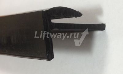 Уплотнитель пластиковый эскалатора BLT (цена за 1м)
