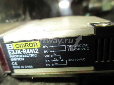 Фотодатчик Omron E3JK-R4M2